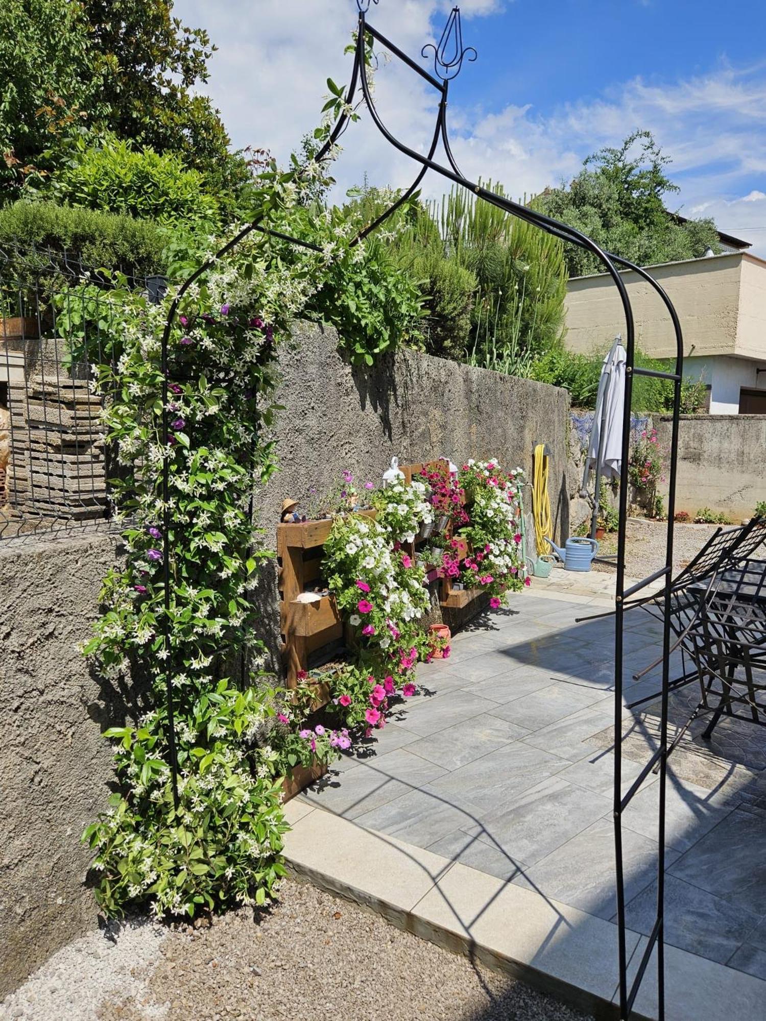 Villa Fantasea Opric Esterno foto